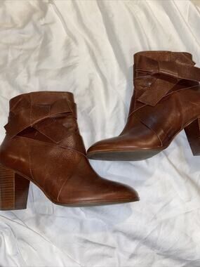 Kate Spade Tracee Brown Leather Ankle Booties Bow Detail Zipper Block Heel 8.5